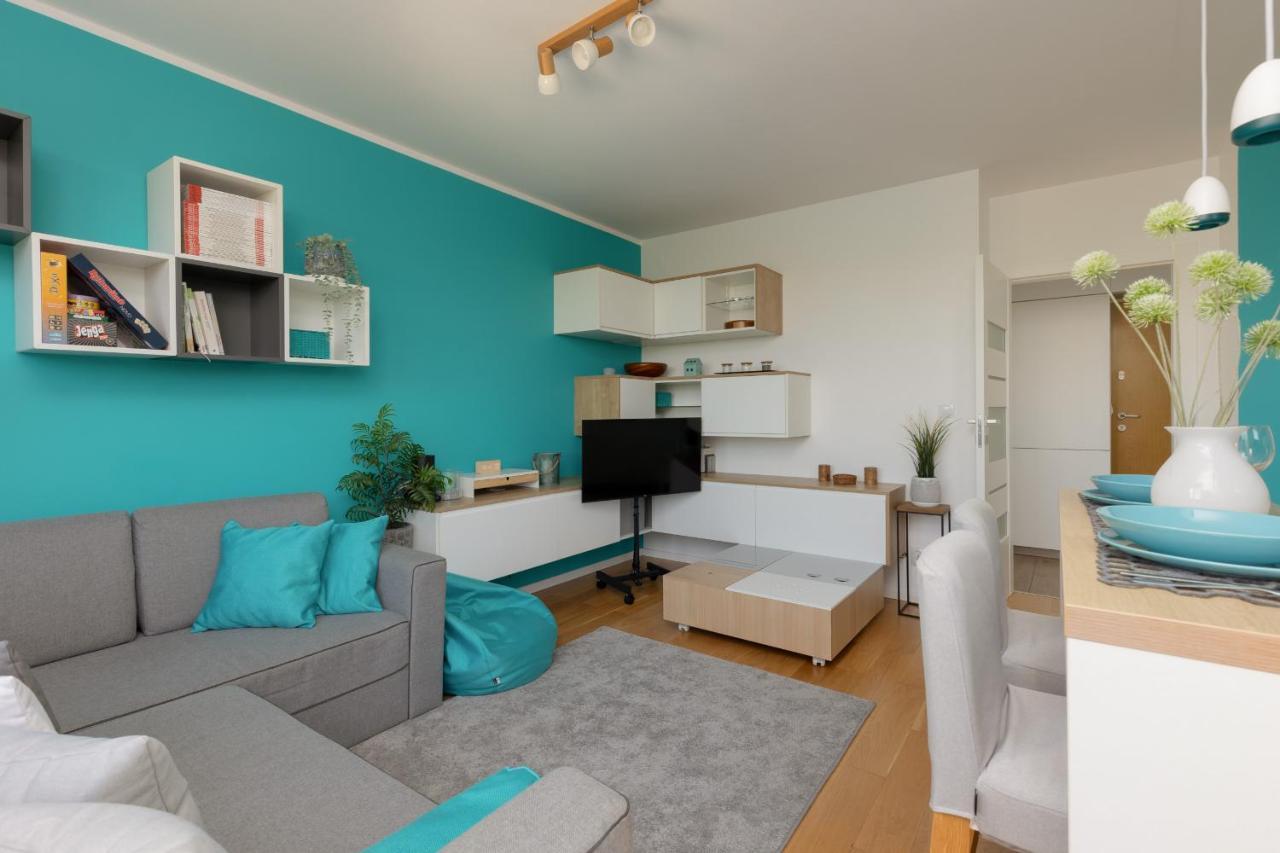 Metro Wilanowska Apartment With Parking By Noclegi Renters Varsovia Exterior foto